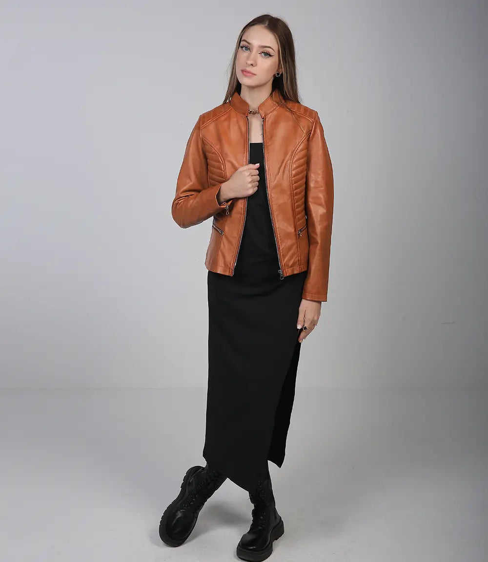 Veste de moto en cuir beige pour femme au design Café Racer